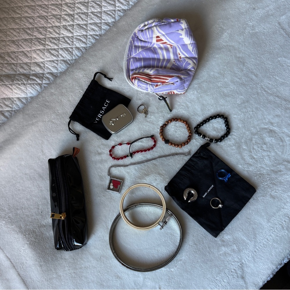 Accessory Lot Of 6
